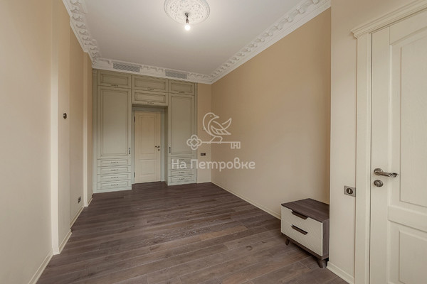 Продам трехкомнатную (3-комн.) квартиру, Петровский б-р, 21, Москва г
