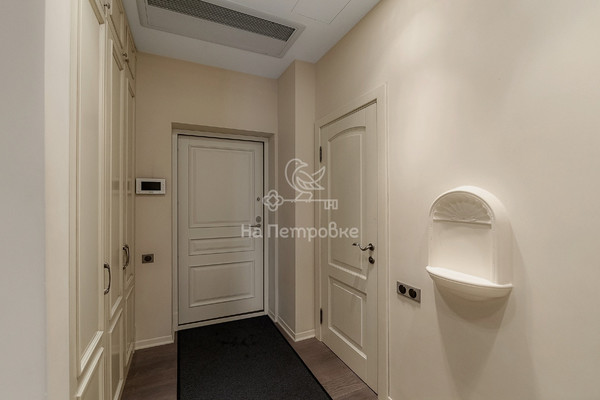 Продам трехкомнатную (3-комн.) квартиру, Петровский б-р, 21, Москва г