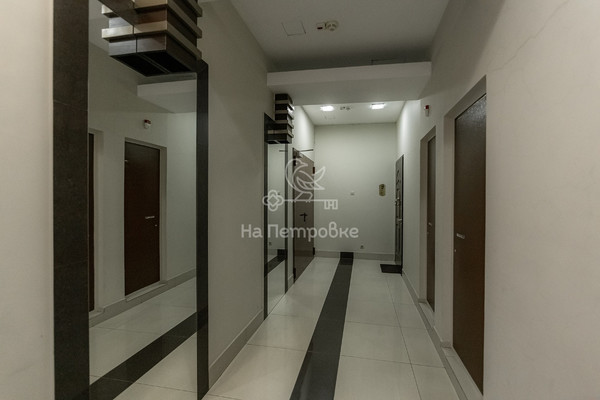 Продам трехкомнатную (3-комн.) квартиру, Петровский б-р, 21, Москва г