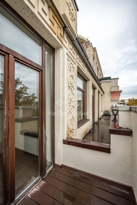 Продам трехкомнатную (3-комн.) квартиру, Петровский б-р, 21, Москва г