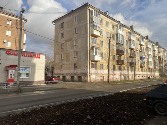 Продам трехкомнатную (3-комн.) квартиру, Коминтерна ул, 35, Нижний Тагил г