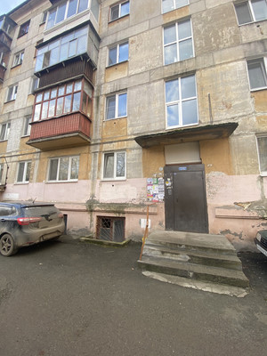 Продам трехкомнатную (3-комн.) квартиру, Коминтерна ул, 35, Нижний Тагил г