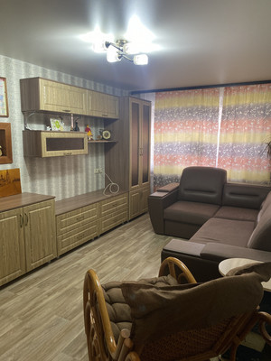 Продам трехкомнатную (3-комн.) квартиру, Коминтерна ул, 35, Нижний Тагил г