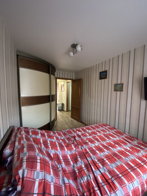 Продам трехкомнатную (3-комн.) квартиру, Коминтерна ул, 35, Нижний Тагил г
