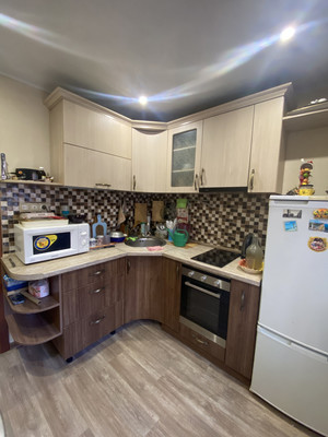 Продам трехкомнатную (3-комн.) квартиру, Коминтерна ул, 35, Нижний Тагил г