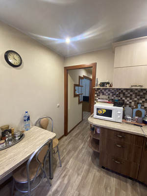 Продам трехкомнатную (3-комн.) квартиру, Коминтерна ул, 35, Нижний Тагил г