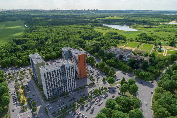 Продам двухкомнатную (2-комн.) квартиру (долевое), Прибрежный б-р, 6, Киров г