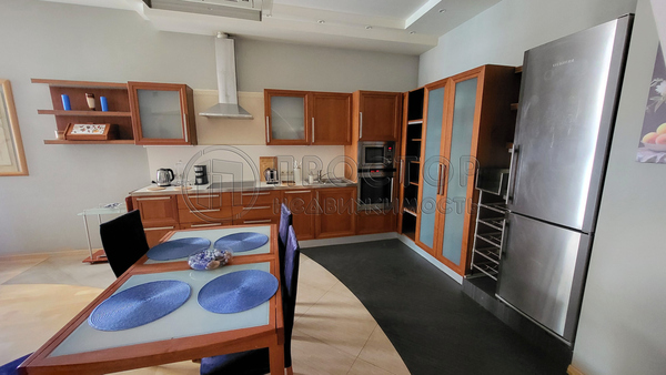 Продам двухкомнатную (2-комн.) квартиру, Островитянова ул, 4, Москва г