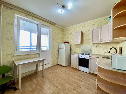 Продам двухкомнатную (2-комн.) квартиру, Победы пр-кт, 16к2, Люберцы г