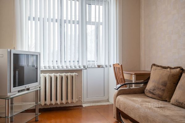 Продам двухкомнатную (2-комн.) квартиру, Ленина пр-кт, 56, Ростов-на-Дону г