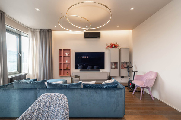 Продам трехкомнатную (3-комн.) квартиру, Ленинградский пр-кт, 29, Москва г