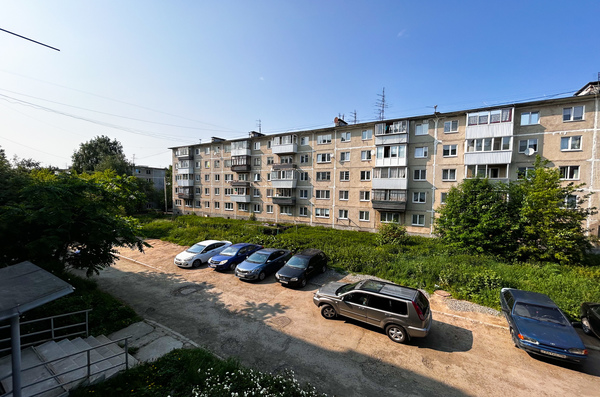 Продам двухкомнатную (2-комн.) квартиру, Мурзинская ул, 30, Екатеринбург г