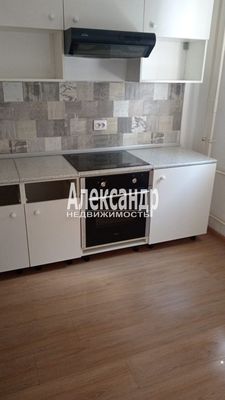 Продам однокомнатную (1-комн.) квартиру, Колпинская ул, 28к1, Колпино г