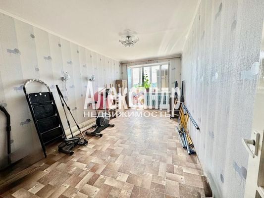 Продам трехкомнатную (3-комн.) квартиру, Сиреневый проезд, 18, Гончарово п