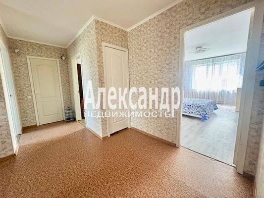 Продам трехкомнатную (3-комн.) квартиру, Сиреневый проезд, 18, Гончарово п