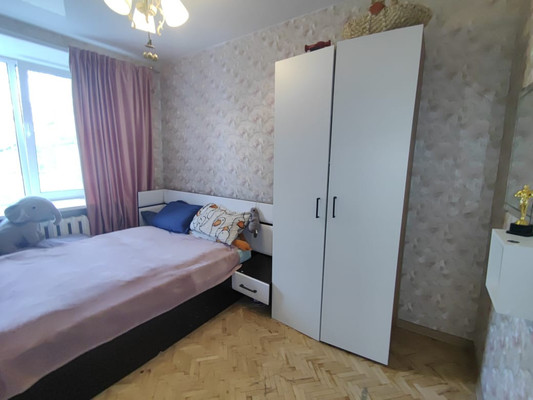 Продам трехкомнатную (3-комн.) квартиру, Варшавское ш, 69к2, Москва г