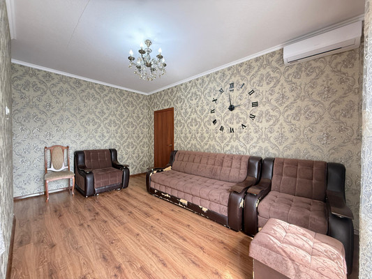 Продам двухкомнатную (2-комн.) квартиру, Калинина ул, 121, Нальчик г