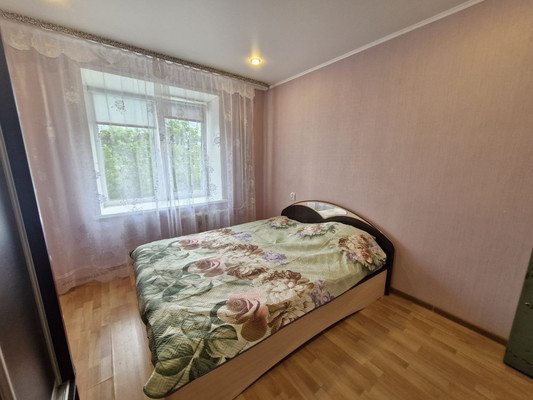Продам двухкомнатную (2-комн.) квартиру, Деповская ул, 162а, Ишим г