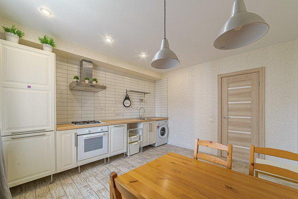 Продам двухкомнатную (2-комн.) квартиру, Мира ул, 34, Пенза г