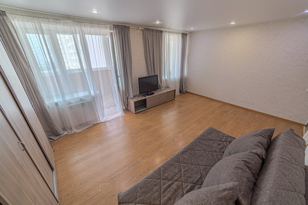 Продам двухкомнатную (2-комн.) квартиру, Мира ул, 34, Пенза г
