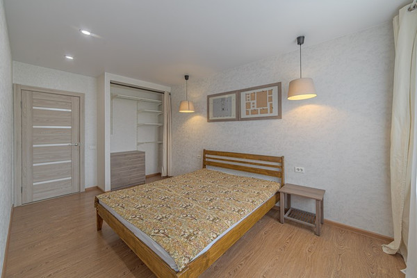 Продам двухкомнатную (2-комн.) квартиру, Мира ул, 34, Пенза г