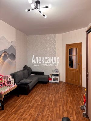 Продам двухкомнатную (2-комн.) квартиру, Школьный пер, 5к2, Старая д