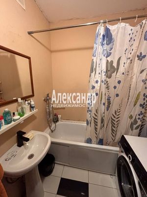 Продам двухкомнатную (2-комн.) квартиру, Школьный пер, 5к2, Старая д