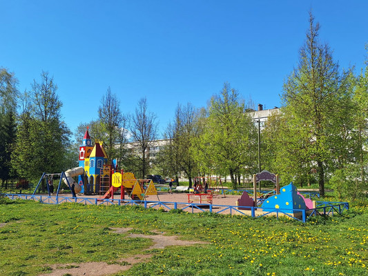 Продам трехкомнатную (3-комн.) квартиру, Ленинградская ул, 2, Терволово п