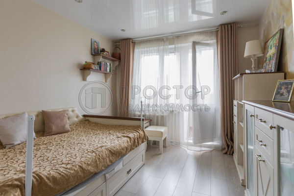 Продам трехкомнатную (3-комн.) квартиру, Льва Толстого ул, 2, Люберцы г