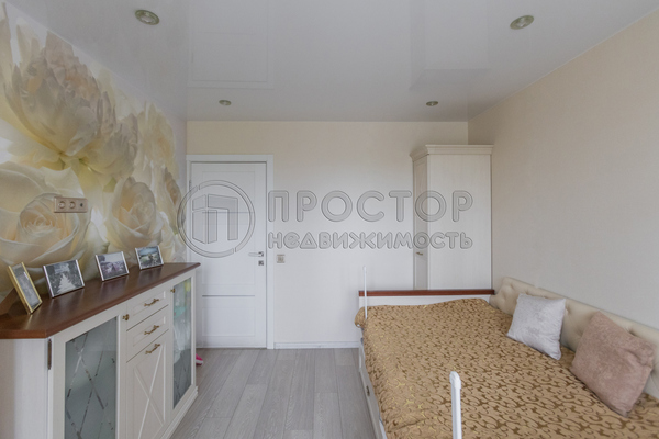 Продам трехкомнатную (3-комн.) квартиру, Льва Толстого ул, 2, Люберцы г