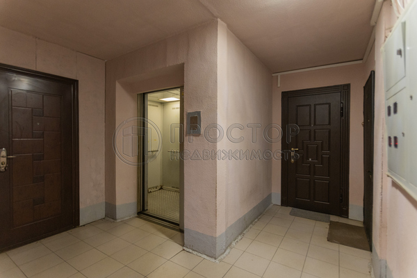 Продам трехкомнатную (3-комн.) квартиру, Льва Толстого ул, 2, Люберцы г