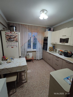 Продам однокомнатную (1-комн.) квартиру, Розы Люксембург ул, 88, Иркутск г