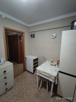 Продам однокомнатную (1-комн.) квартиру, Розы Люксембург ул, 88, Иркутск г