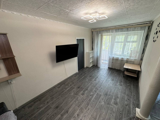 Продам двухкомнатную (2-комн.) квартиру, Комсомольская ул, 42, Комсомольск-на-Амуре г