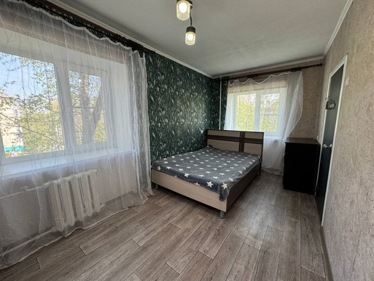 Продам двухкомнатную (2-комн.) квартиру, Комсомольская ул, 42, Комсомольск-на-Амуре г