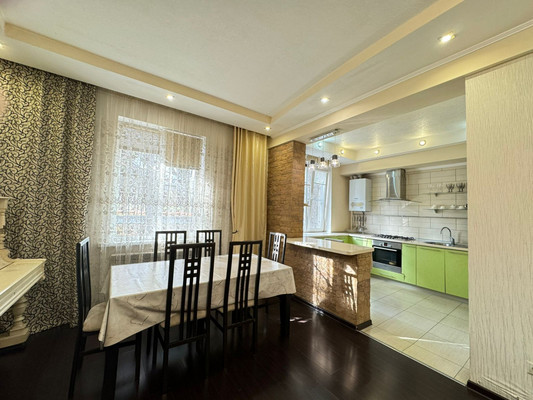 Продам трехкомнатную (3-комн.) квартиру, Бехтерева ул, 2, Нальчик г