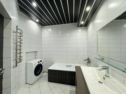 Продам трехкомнатную (3-комн.) квартиру, Бехтерева ул, 2, Нальчик г