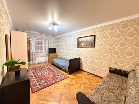 Продам однокомнатную (1-комн.) квартиру, Нахушева ул, 93, Нальчик г