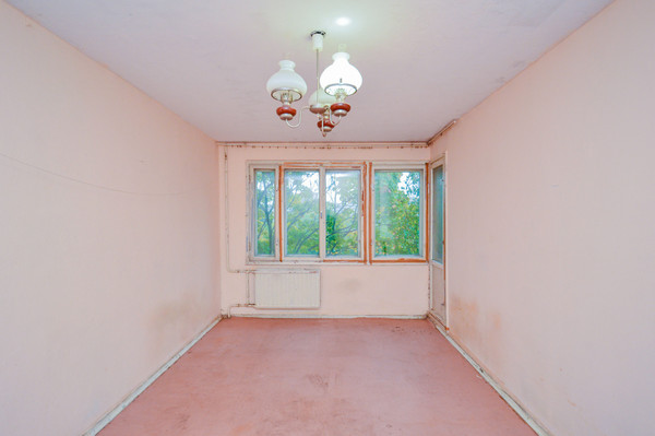 Продам трехкомнатную (3-комн.) квартиру, Кустодиева ул, 20к1, Санкт-Петербург г
