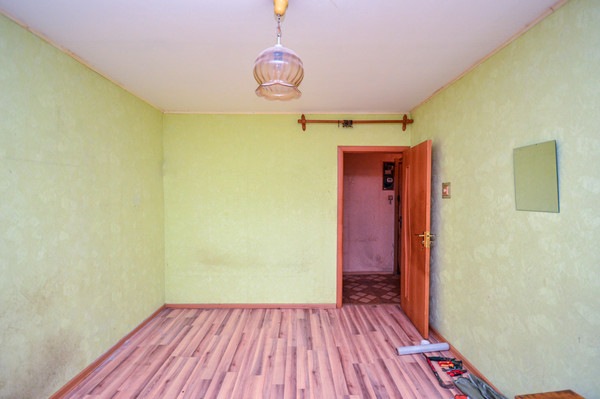 Продам трехкомнатную (3-комн.) квартиру, Кустодиева ул, 20к1, Санкт-Петербург г
