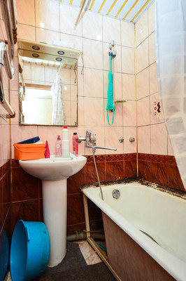 Продам трехкомнатную (3-комн.) квартиру, Кустодиева ул, 20к1, Санкт-Петербург г