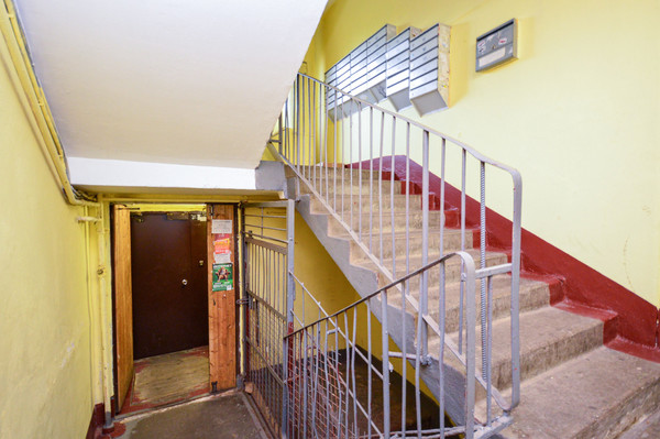 Продам трехкомнатную (3-комн.) квартиру, Кустодиева ул, 20к1, Санкт-Петербург г