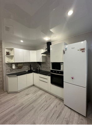 Продам двухкомнатную (2-комн.) квартиру, Кореновская ул, 2к1, Краснодар г