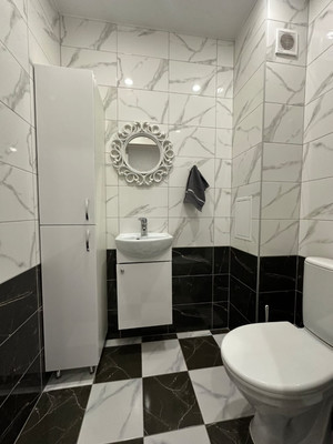 Продам двухкомнатную (2-комн.) квартиру, Кореновская ул, 2к1, Краснодар г
