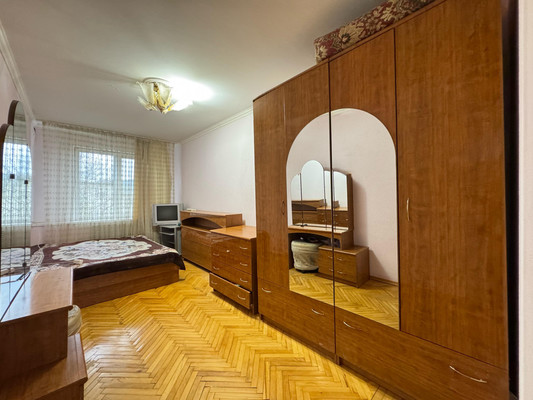 Продам двухкомнатную (2-комн.) квартиру, Ватутина ул, 25, Нальчик г