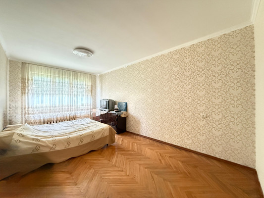 Продам трехкомнатную (3-комн.) квартиру, Мусукаева ул, 23, Нальчик г