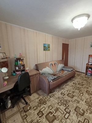Продам двухкомнатную (2-комн.) квартиру, Свердлова ул, 10, Ишим г