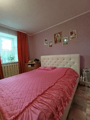 Продам двухкомнатную (2-комн.) квартиру, Свердлова ул, 10, Ишим г