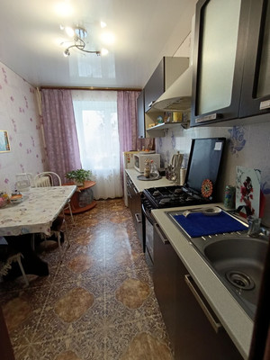Продам двухкомнатную (2-комн.) квартиру, Свердлова ул, 10, Ишим г