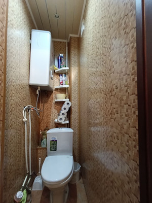 Продам двухкомнатную (2-комн.) квартиру, Свердлова ул, 10, Ишим г